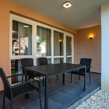 Appartement Voeroesko -lak Szauna Es Jakkuzi Hasznalattal *