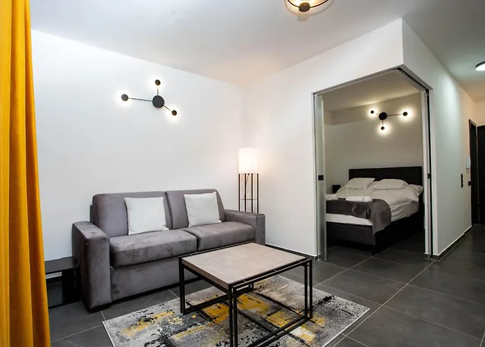 Voeroesko -lak Szauna Es Jakkuzi Hasznalattal דירה Balatonalmádi